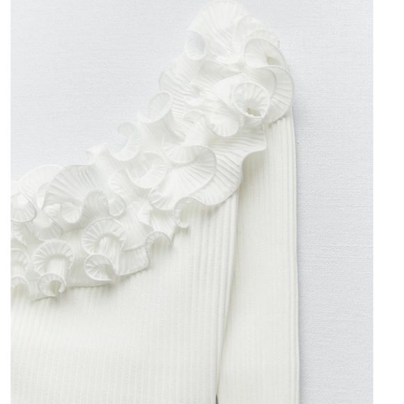 NWT zara asymmetrical white top - Picture 6 of 6